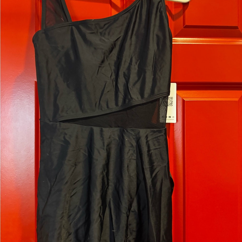 Elegant Black One-Shoulder Dress